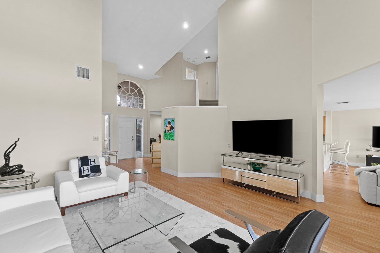5058 Windsor Parke Dr