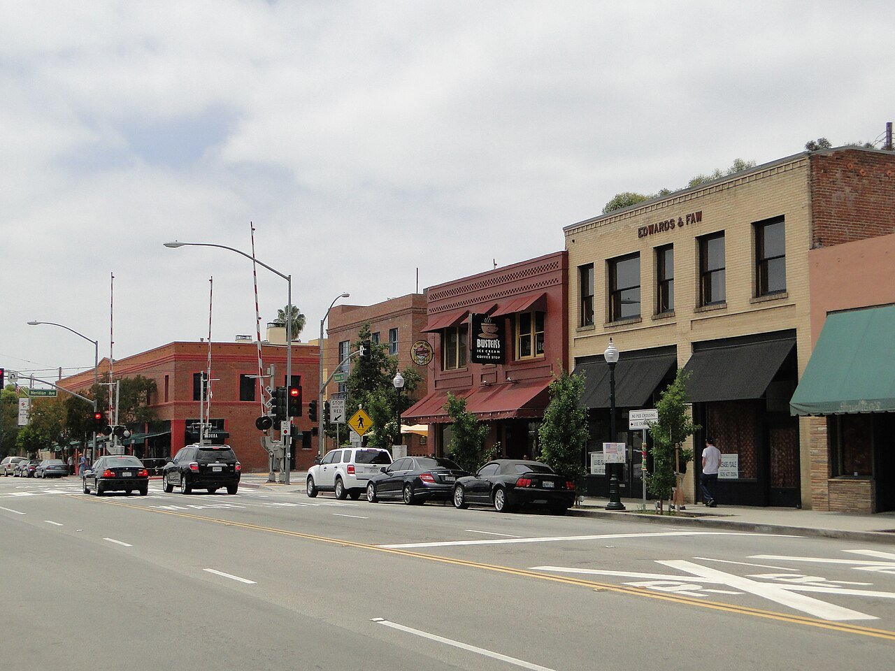 Historic storefronts on Mission Street at Meridian Avenue in South Pasadena, June 2011