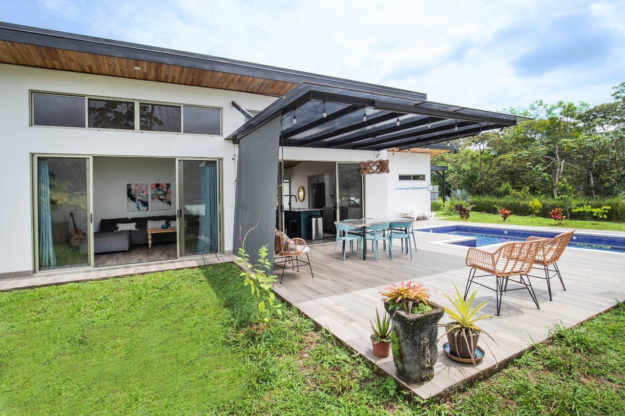 Mountain View 3 Bedroom Home in Toucan Gated Community