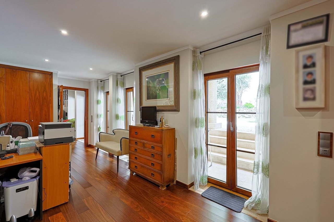 Trophy 5+2 Bedrooms Villa in Gandarinha,  Cascais’ Crown Jewel of Discrete Luxury and Sustainability