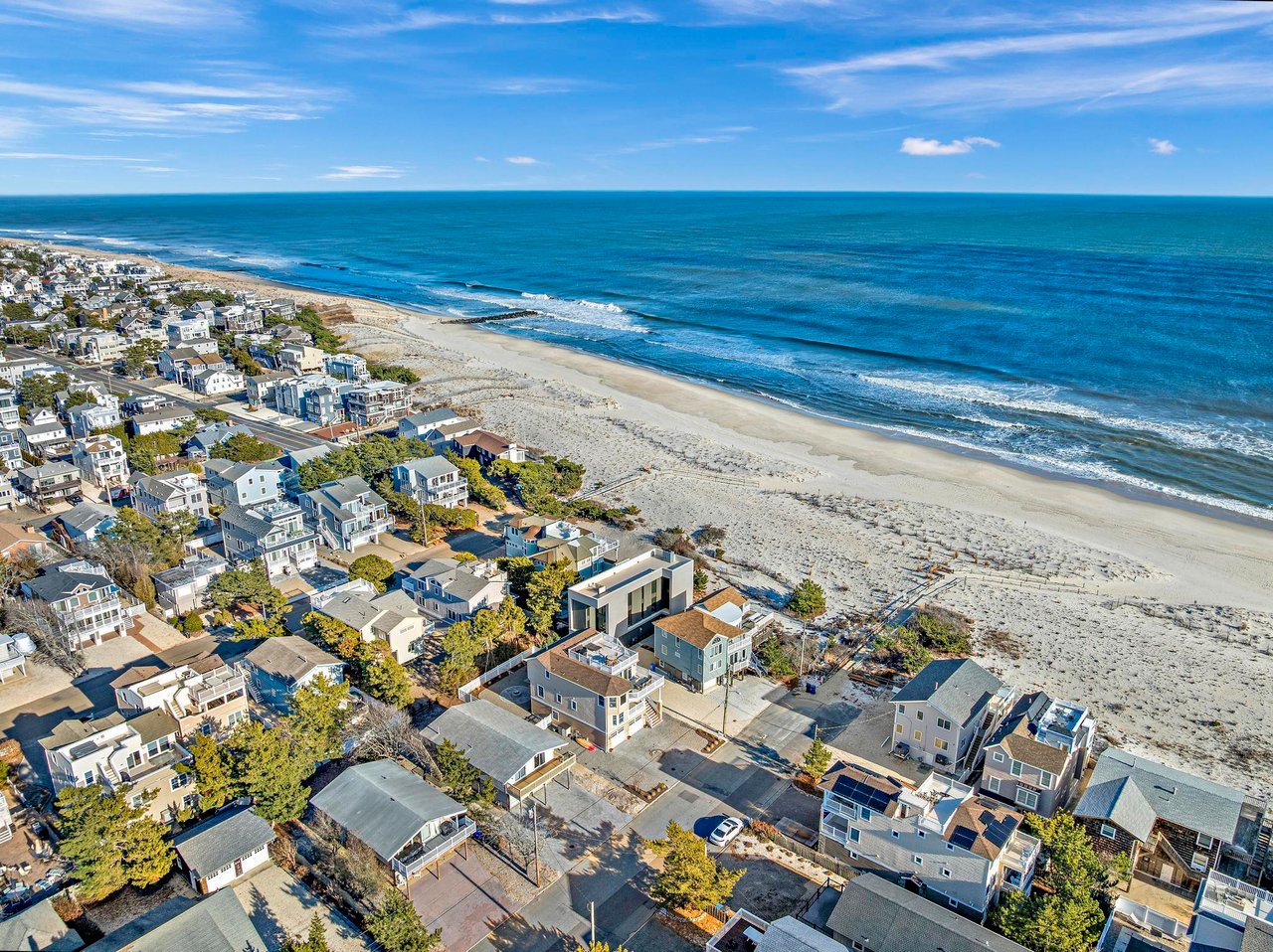 205 Stratford Avenue 