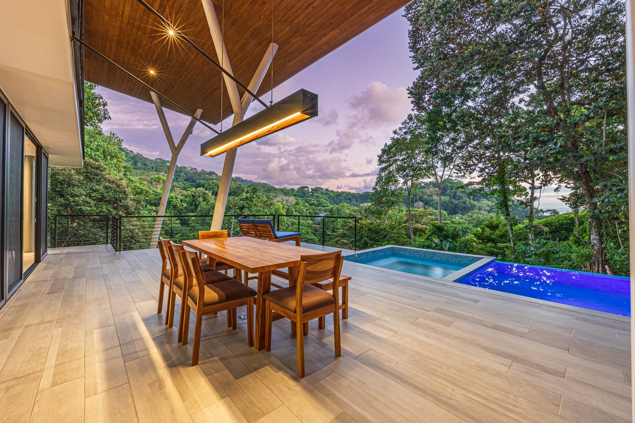 4 Bedroom Jungle Paradise with Ocean Views