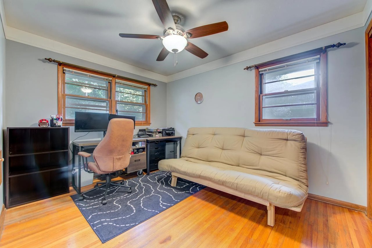 1021 43rd Ave NE