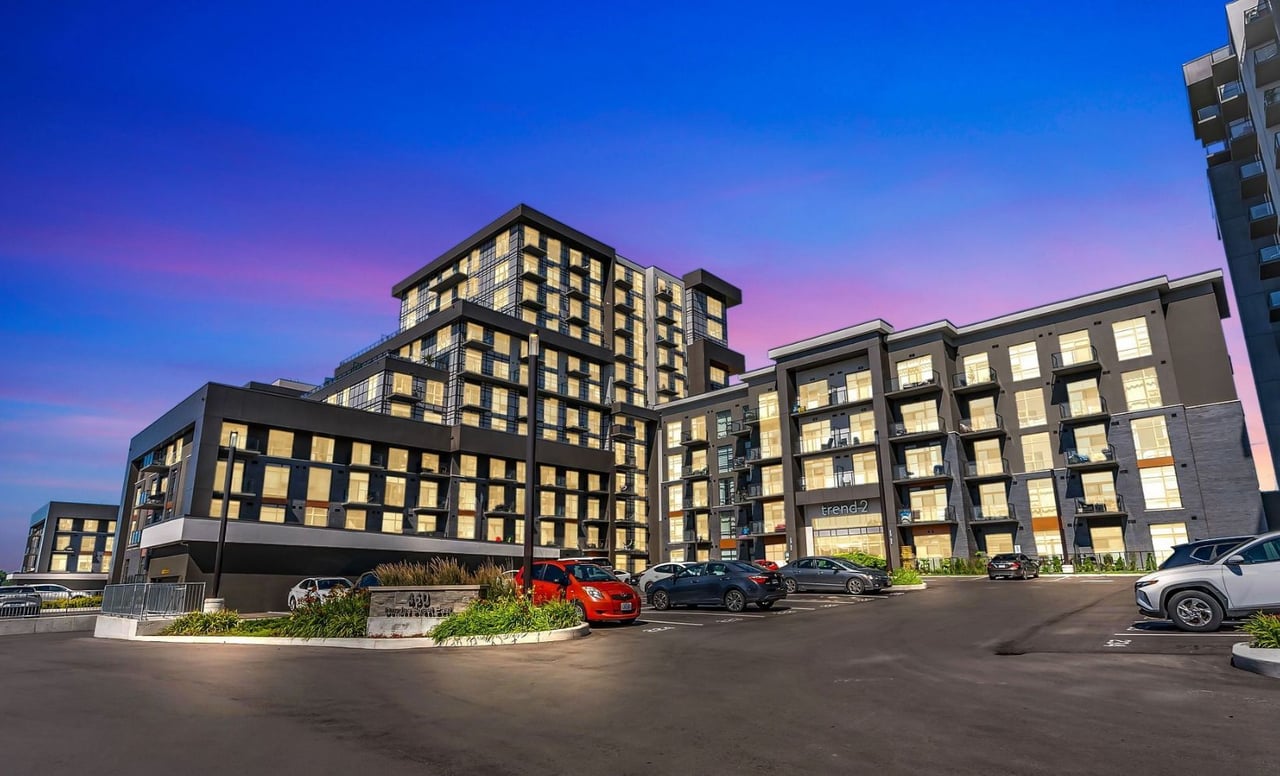 460 Dundas Street E Unit: 121