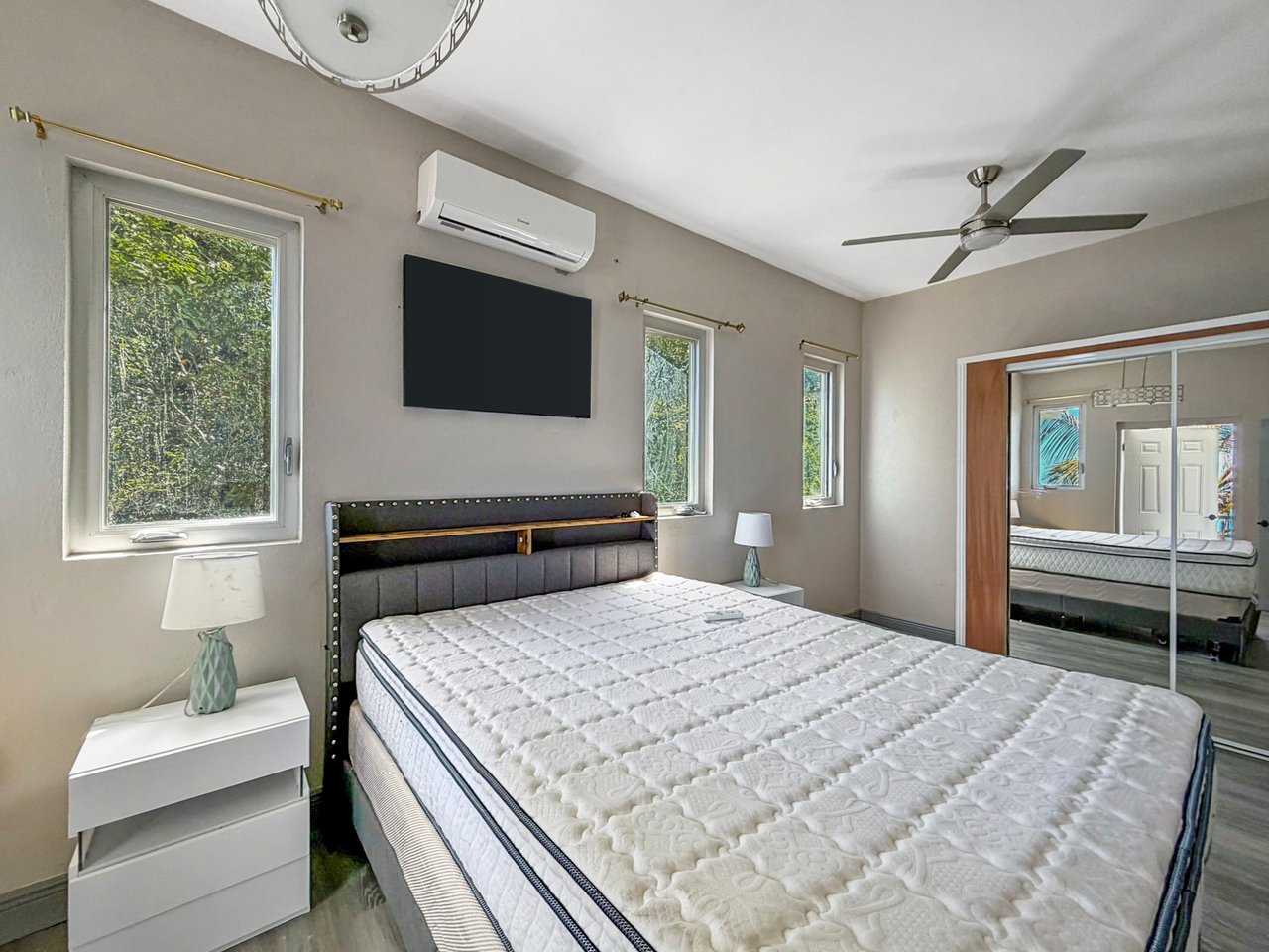 1118 Long Trench 1 Bedroom Apartment