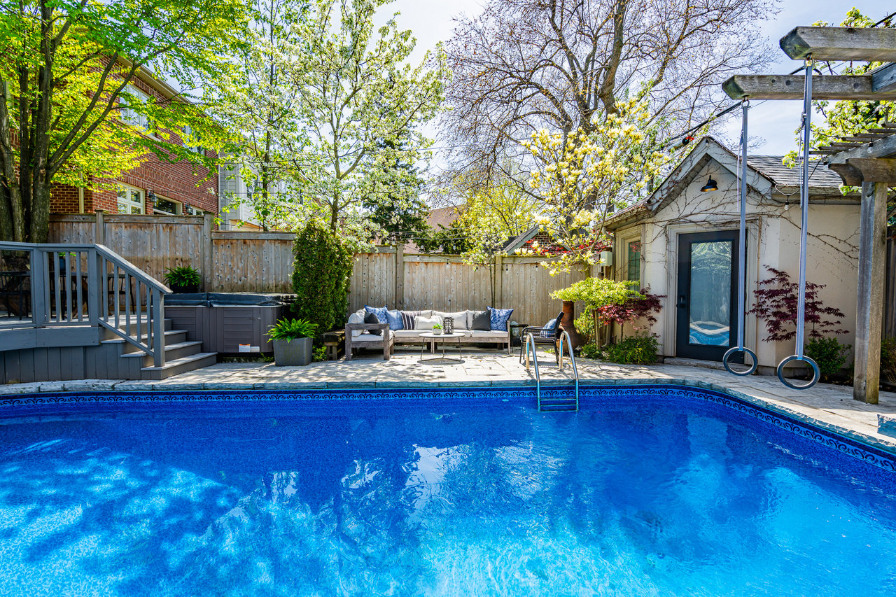 12 Clonmore Dr