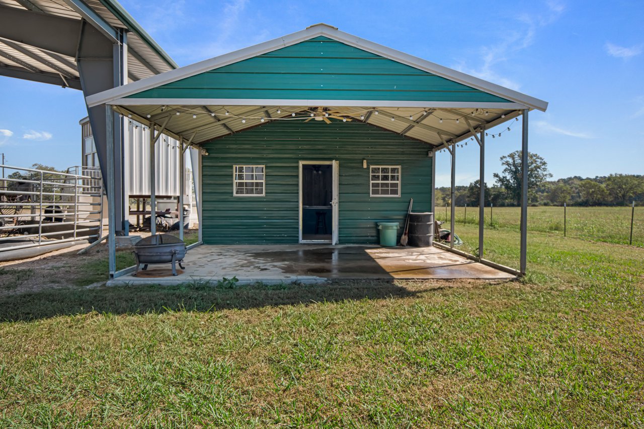 185 Acre Horse and Cattle Ranch