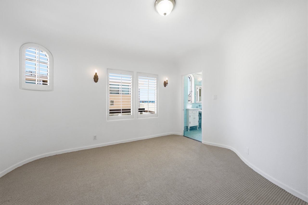 1602 The Strand (Entire Property)