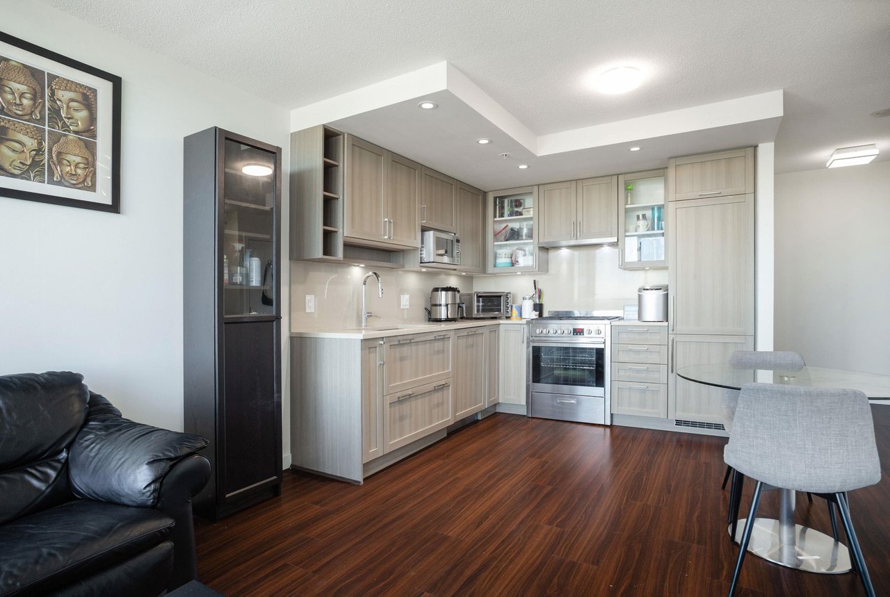 5665 Boundary Rd, #1910