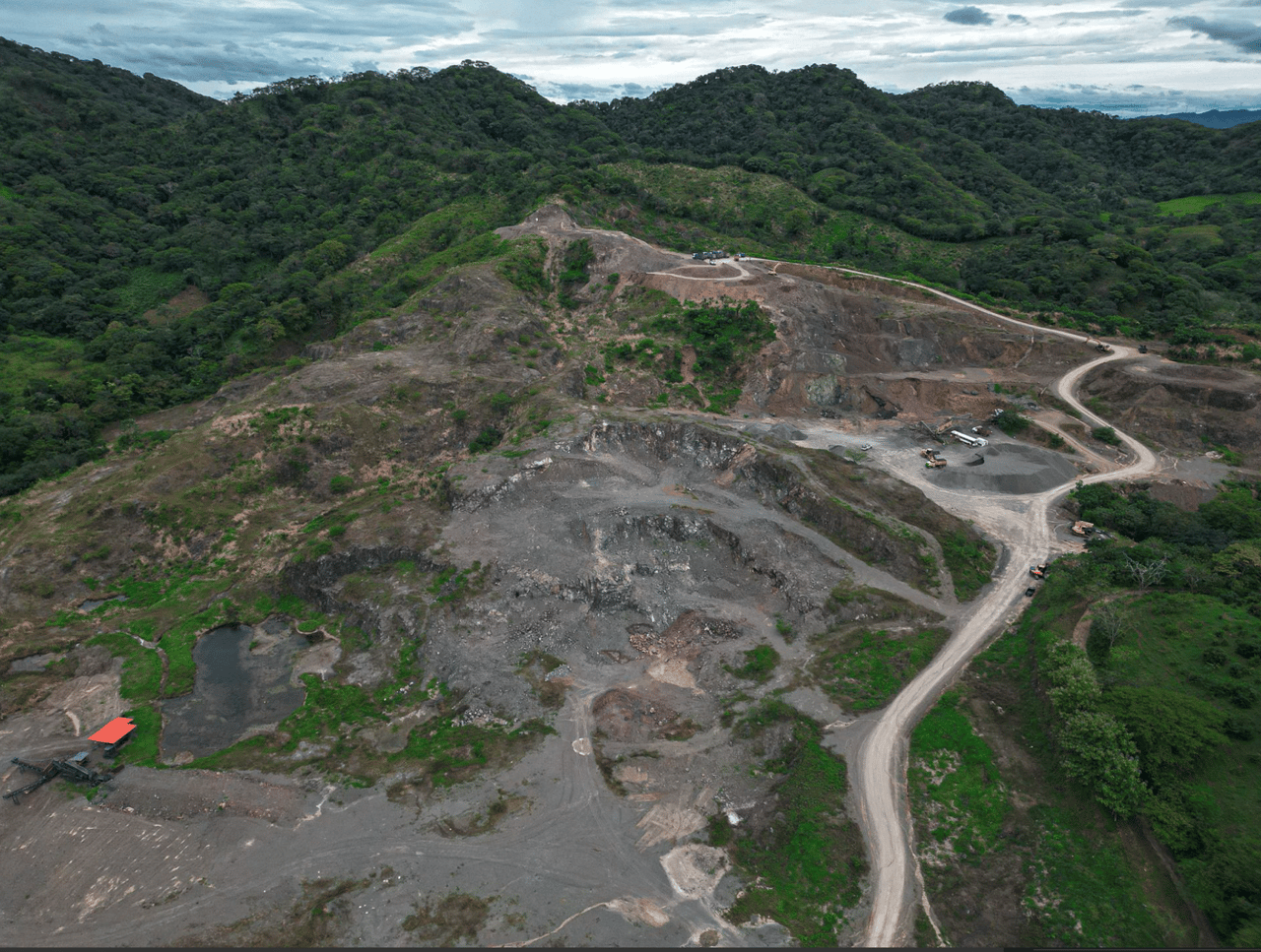 Palo De Arco Tajo - Land Fro Material Extraction - Income Opportunity