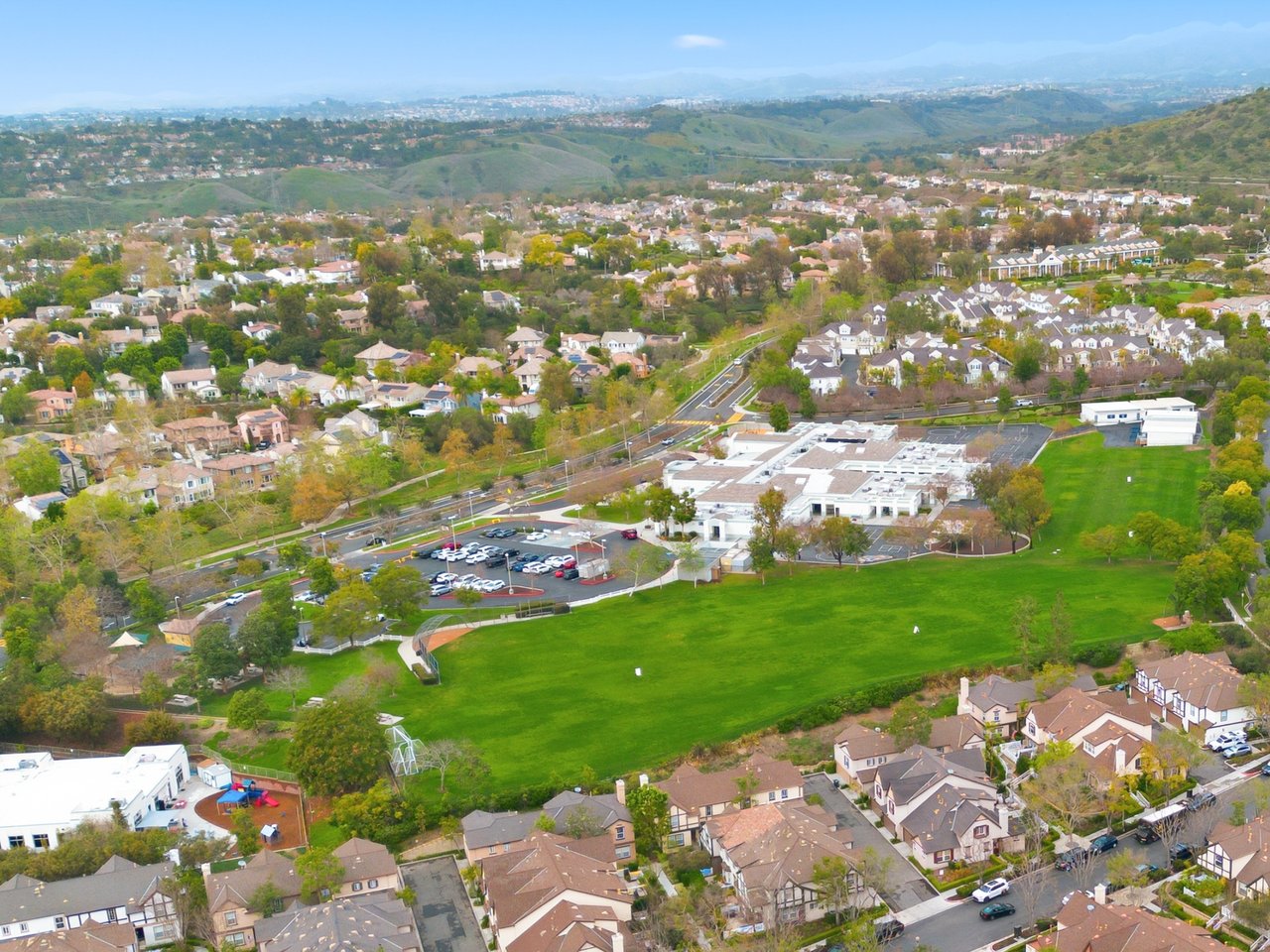 How Buyers Weigh Walkability vs Noise Near Ladera Schools cover