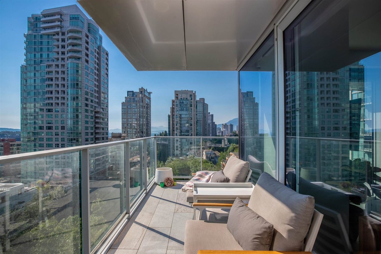 1480 Howe St, #1205