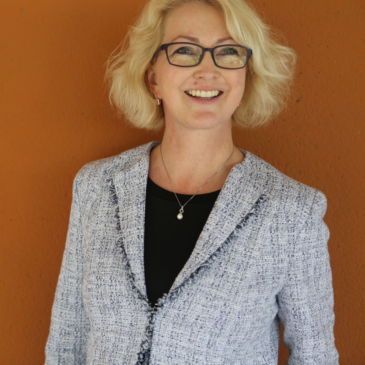 Cheryl Bower Burlingame, CA Real Estate Agent Headshot