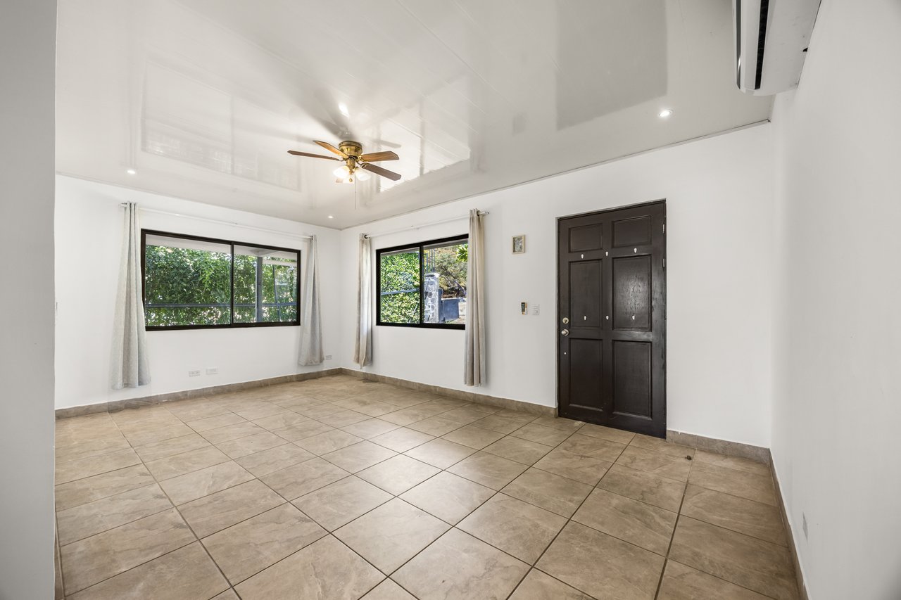 Casa Brisa Azul | 3BR Walk-to-Beach Home in Tamarindo