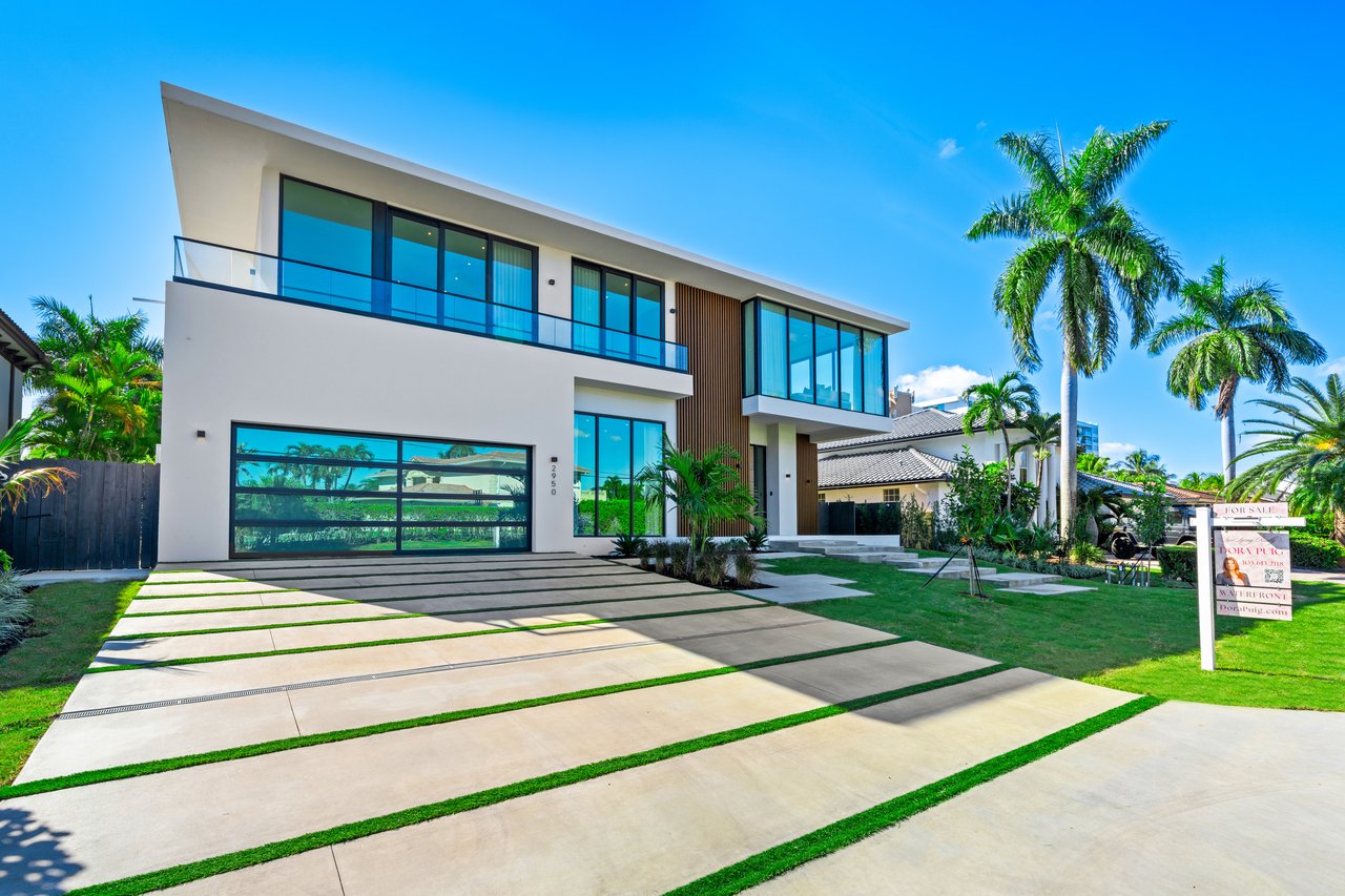 2950 NE 164th Street