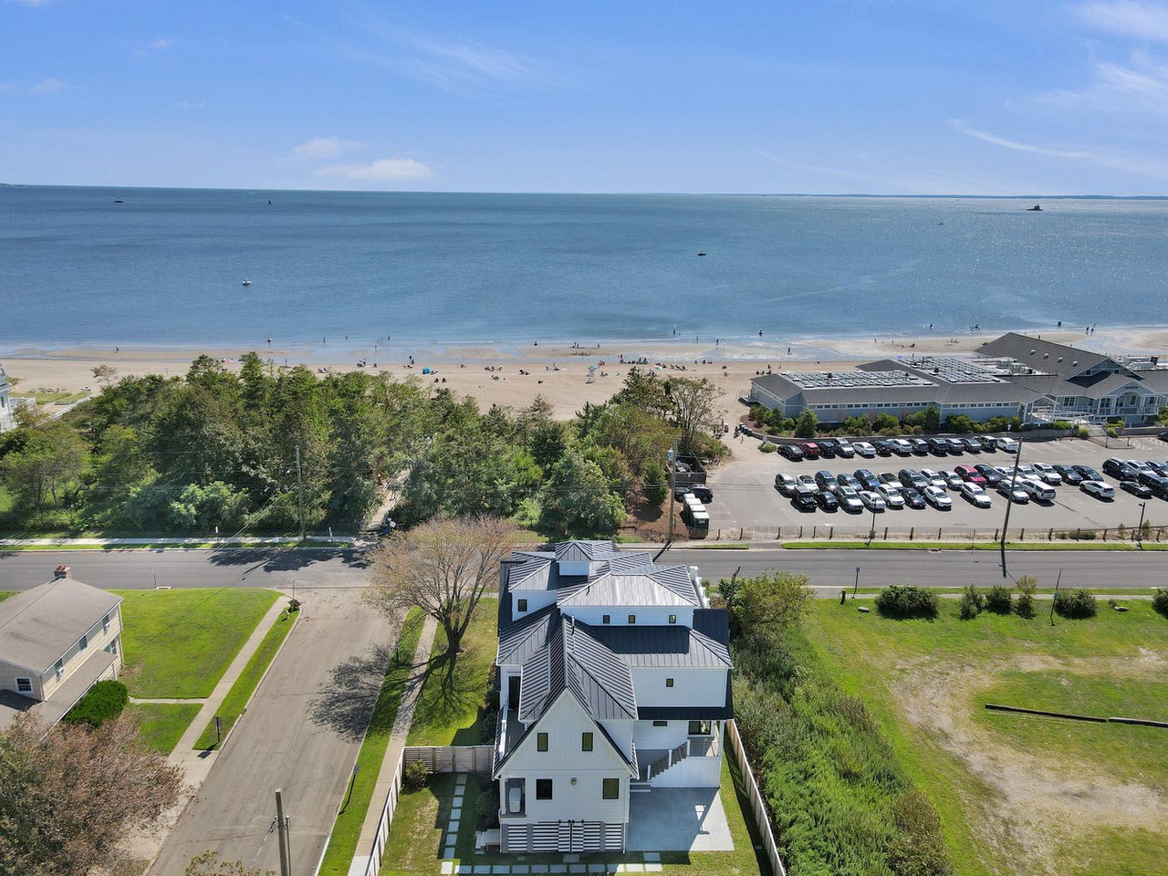 272 Fairfield Beach Rd