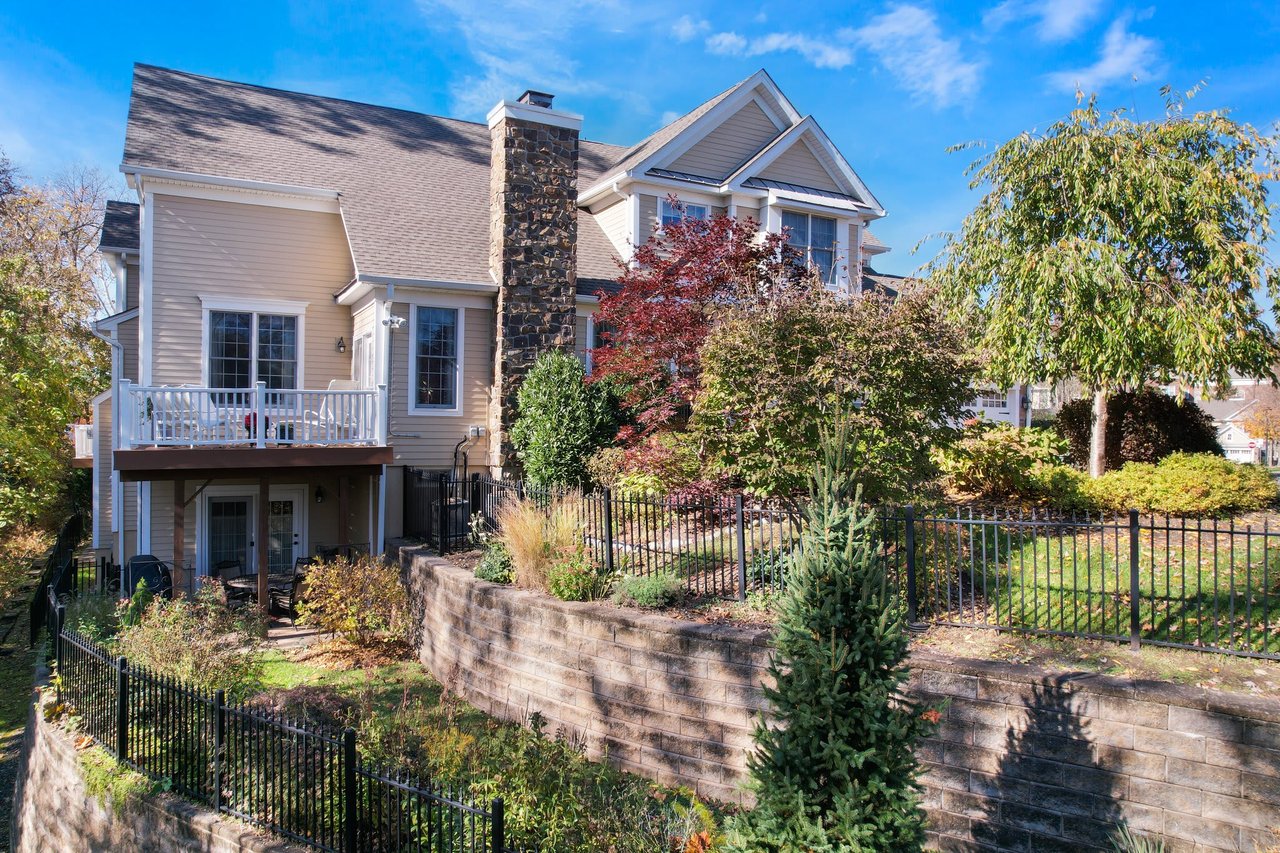 Woodstone Cir, Millburn