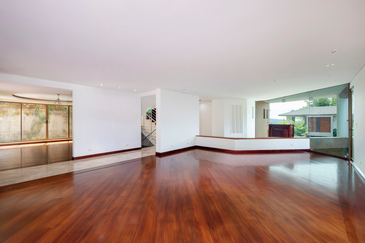 Terrace View Colonial Home, Escazu, San Jose