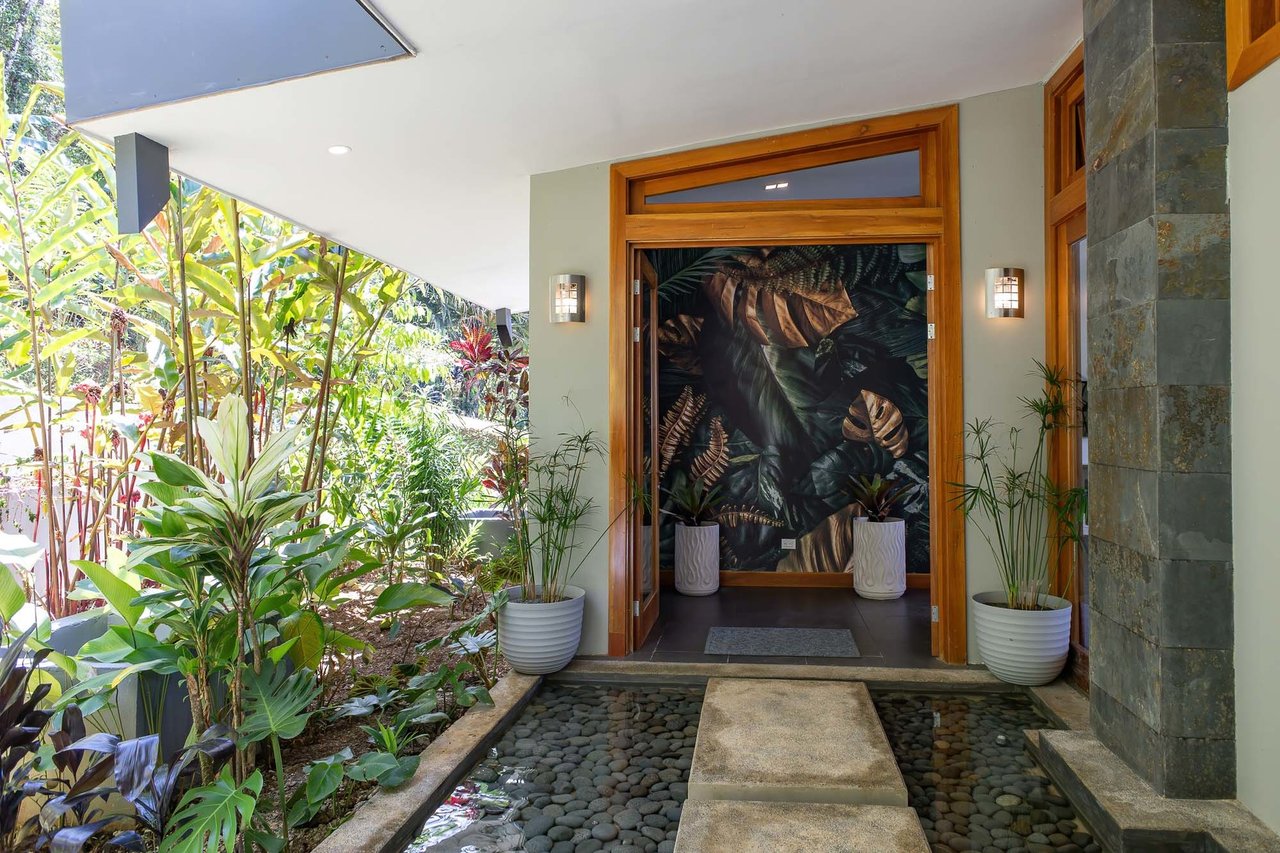 Luxurious Mountain Villa Retreat, Perez Zeledon, San Jose