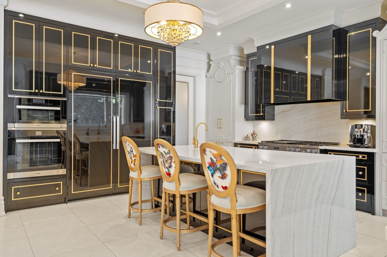 A Rare Ravine Estate