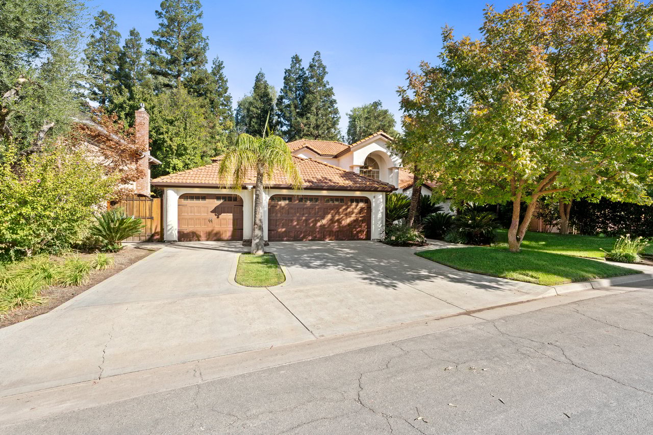 841 E Country View Circle