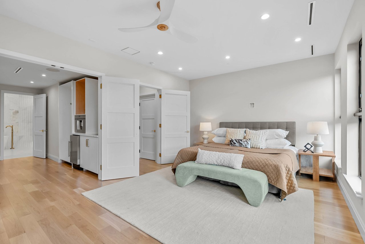 1100 Webster St #4, Philadelphia, PA 19147