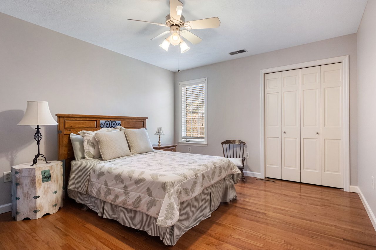 913 Highlander Circle