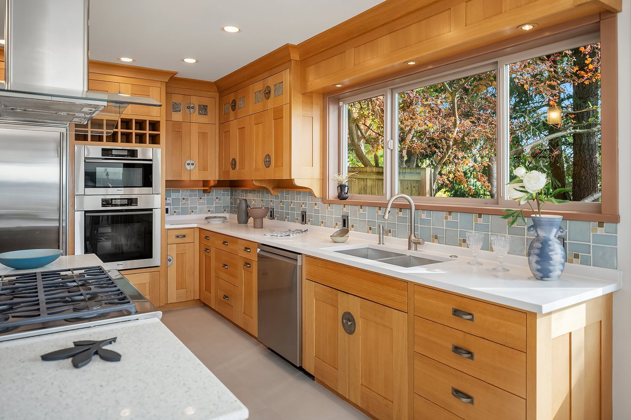 10245 Marine View Drive SW