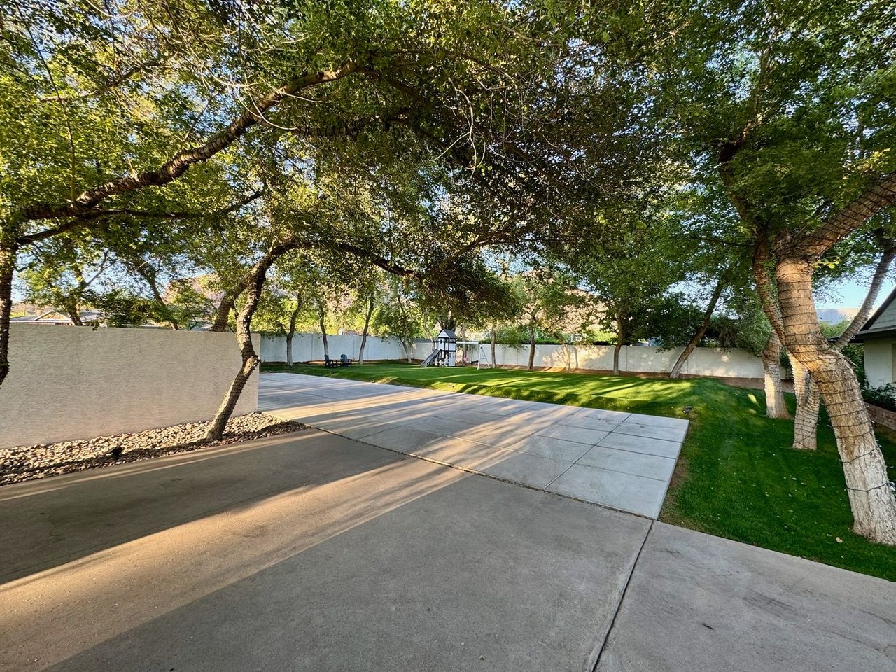 4541 E Camelback Rd