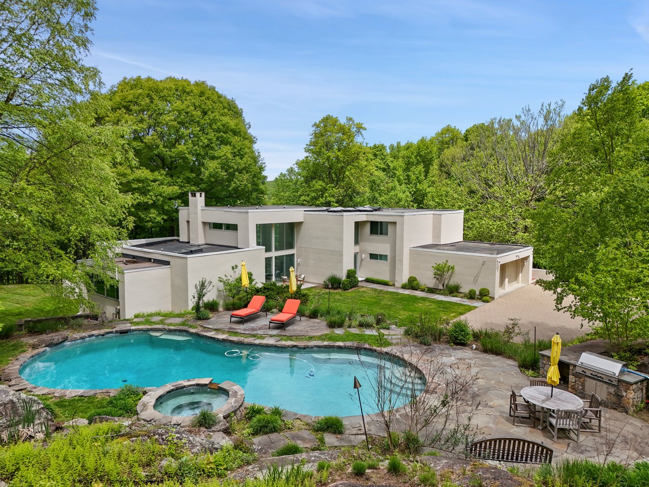 71 Old Stone Hill Road
