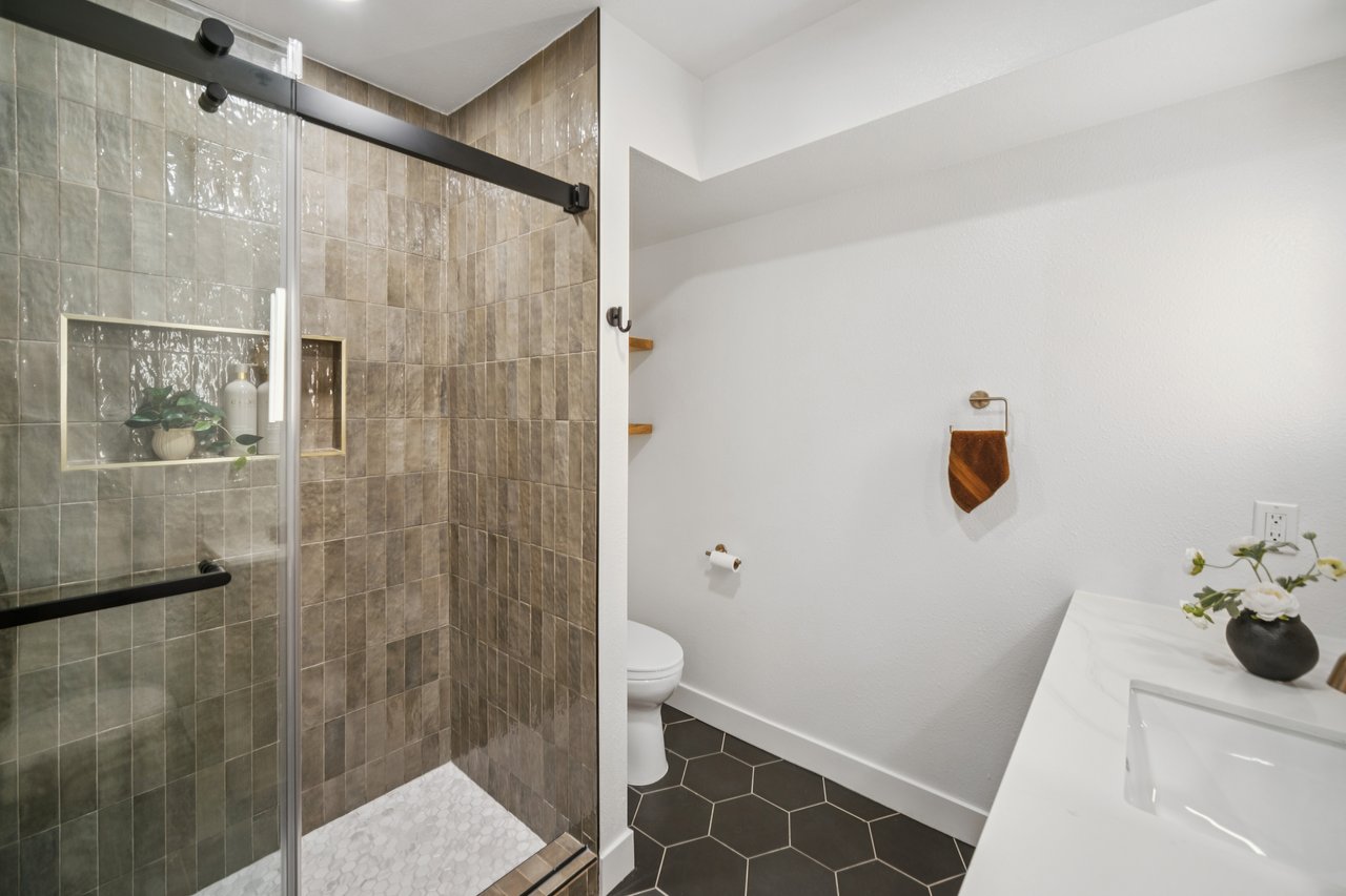 Modern Condo Living - Midtown Lofts 