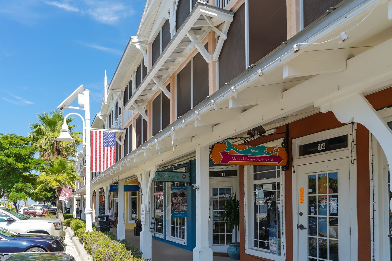 2206 Avenue A, Bradenton Beach, Florida