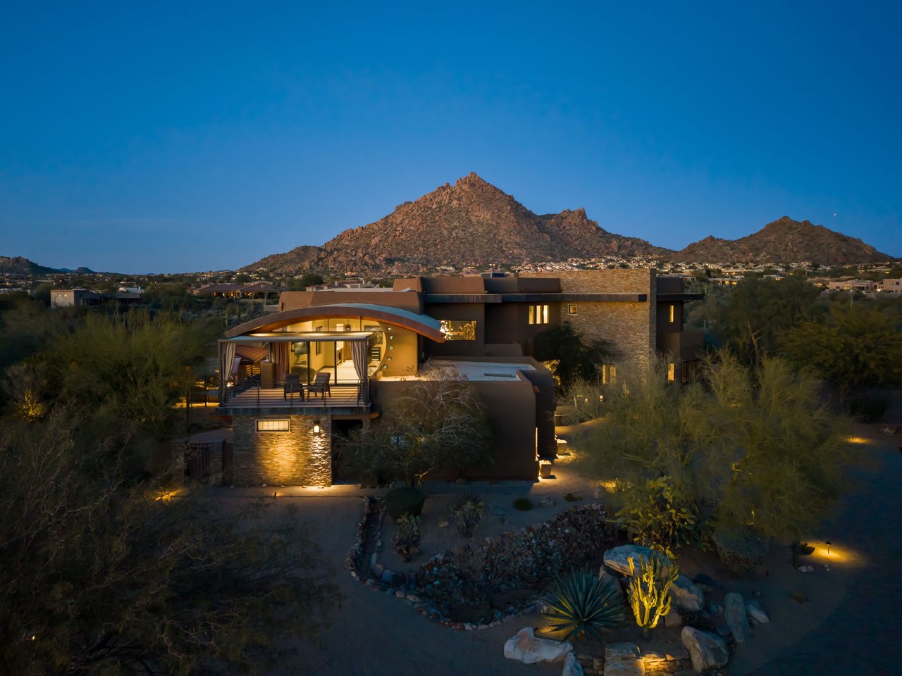 10570 E Pinnacle Peak Road