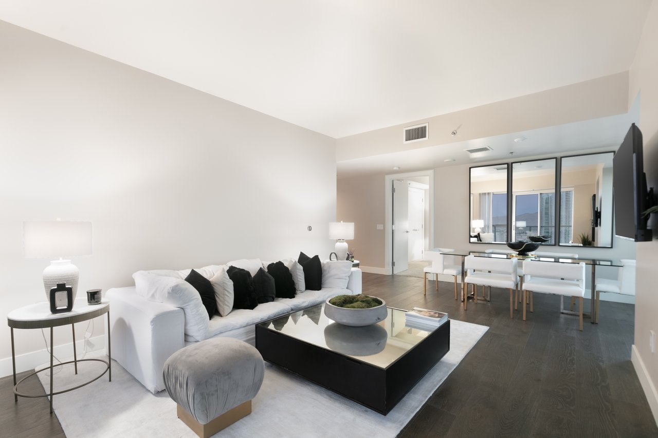 2700 Las Vegas Boulevard 2303