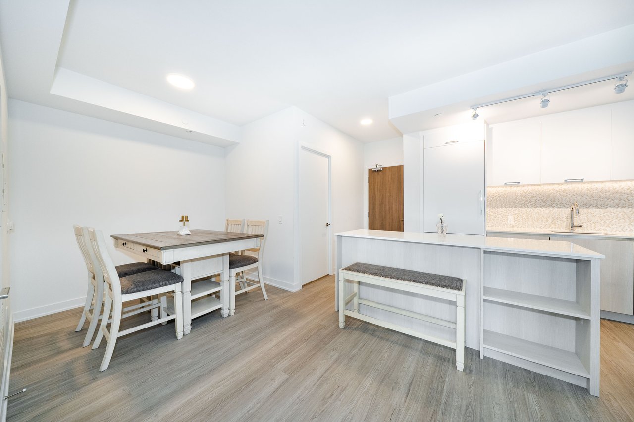 8188 Yonge Street, 235
