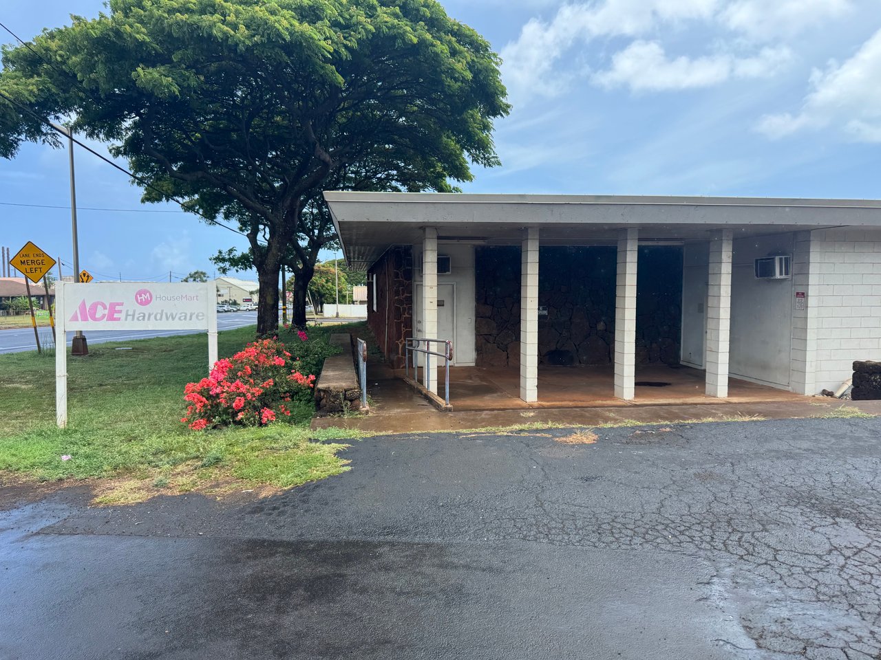 Ele'ele Shopping Center F-03