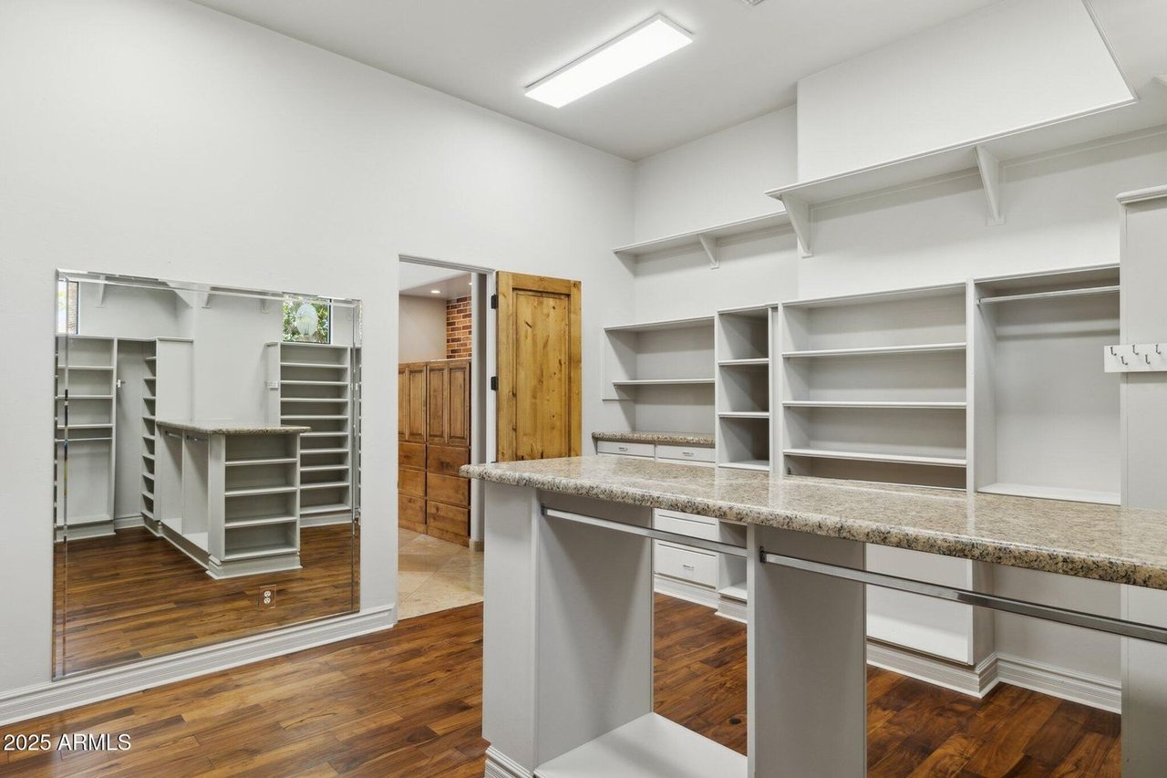 3731 E Halifax Cir 85205