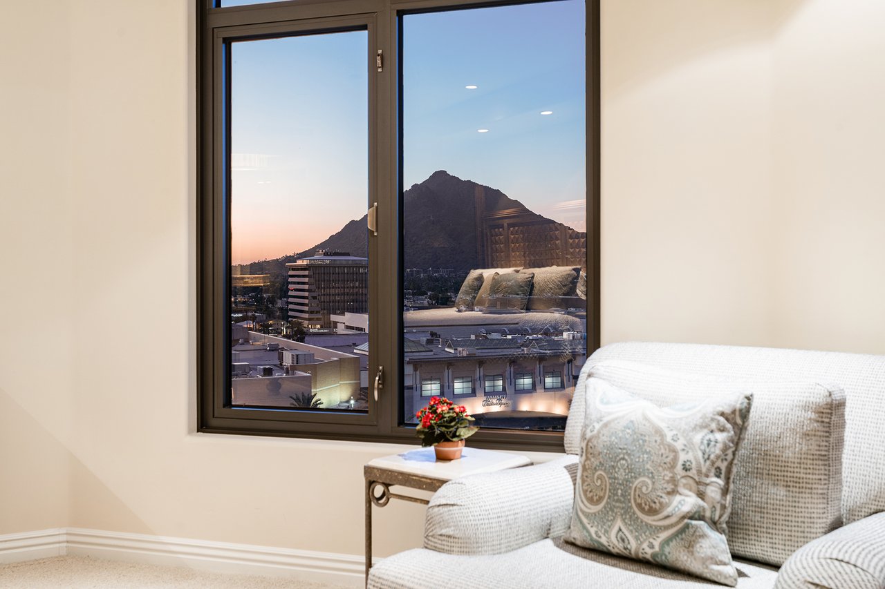 7181 E Camelback Road 1202