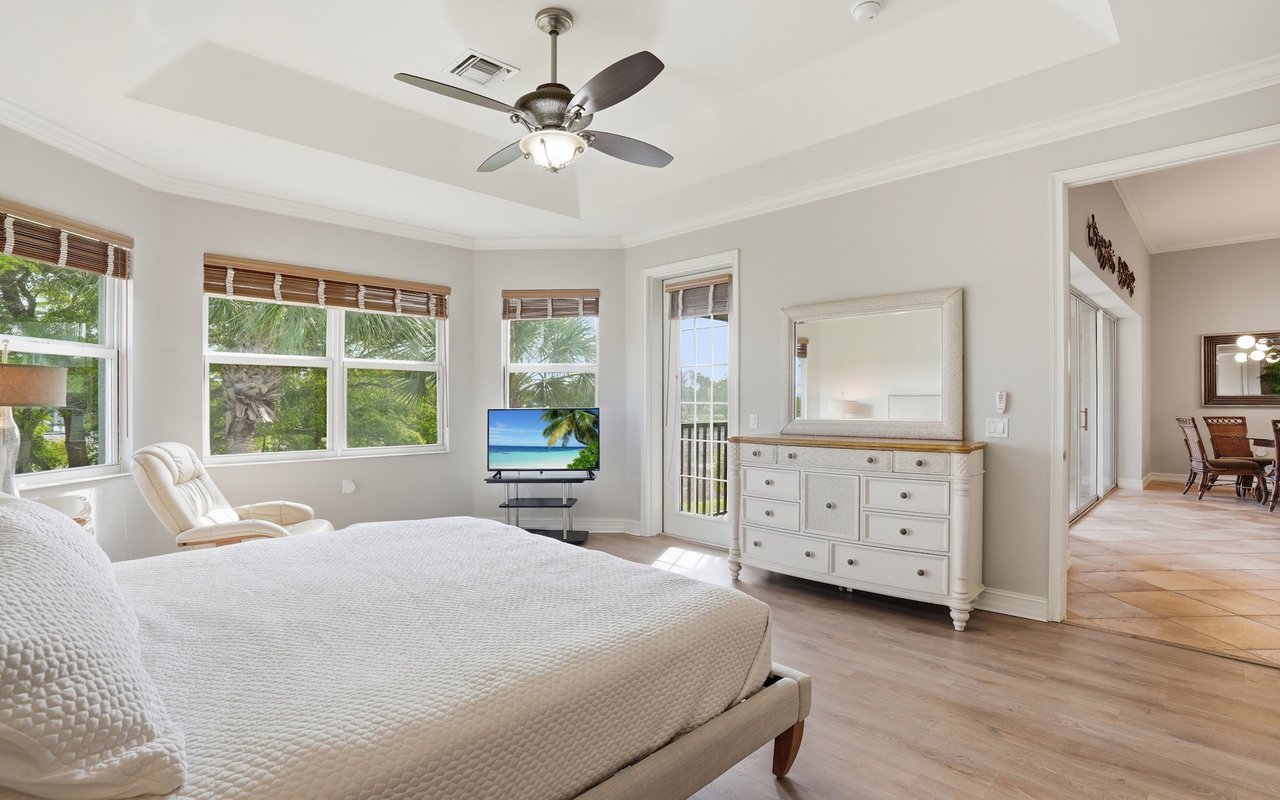 9250 Triana Ter #203