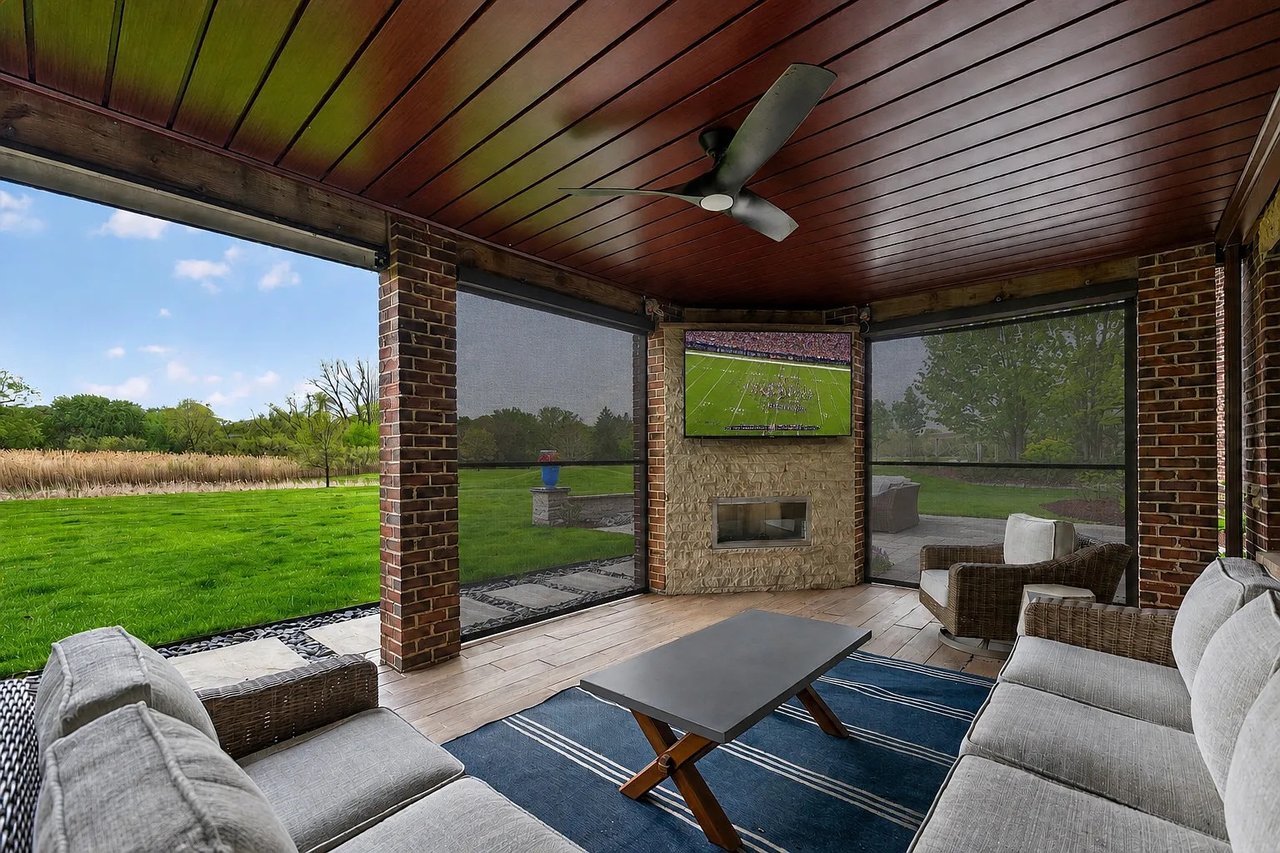 An Extraordinary Luxury Estate in St. Charles, Illinois: Where Privacy, Architectural Elegance & Elevated Living Come Together