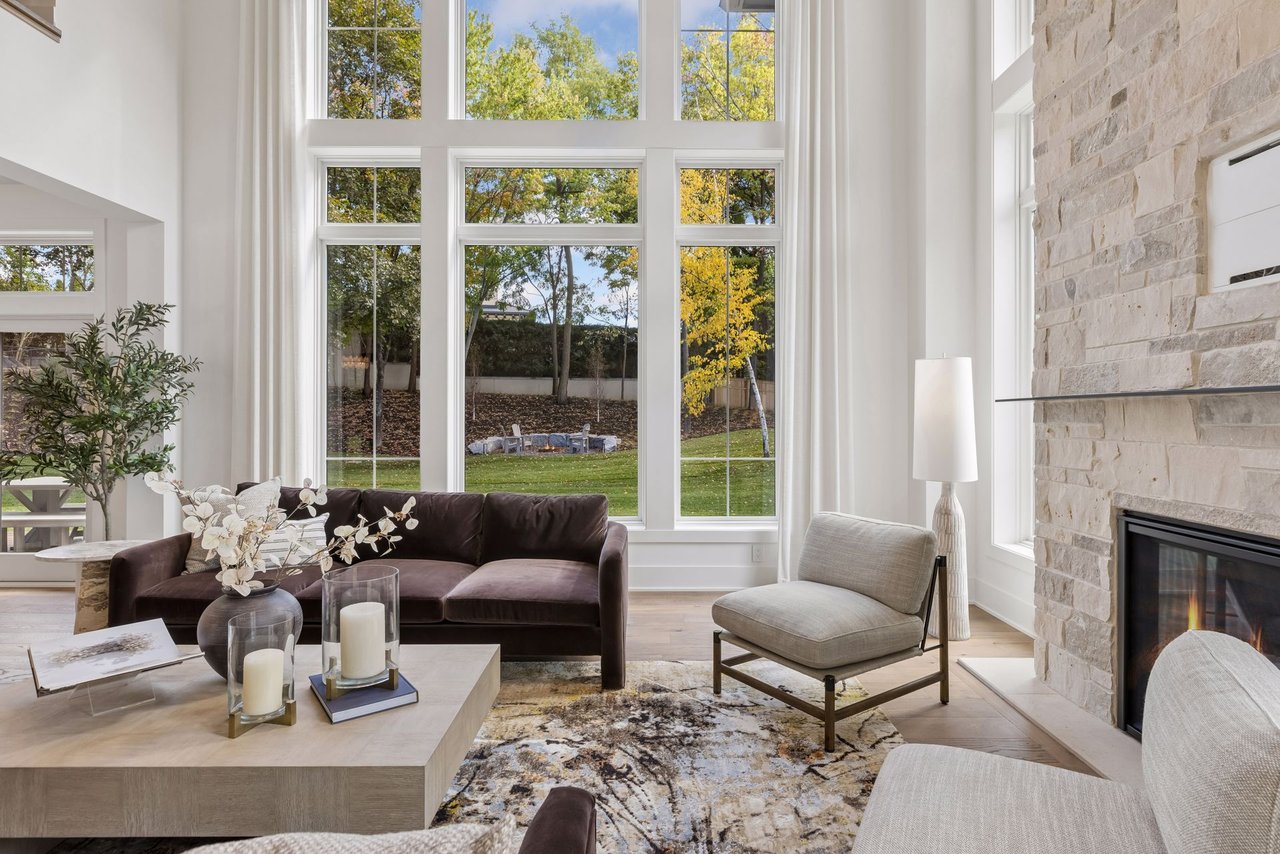4909 Rolling Green Pkwy, Edina