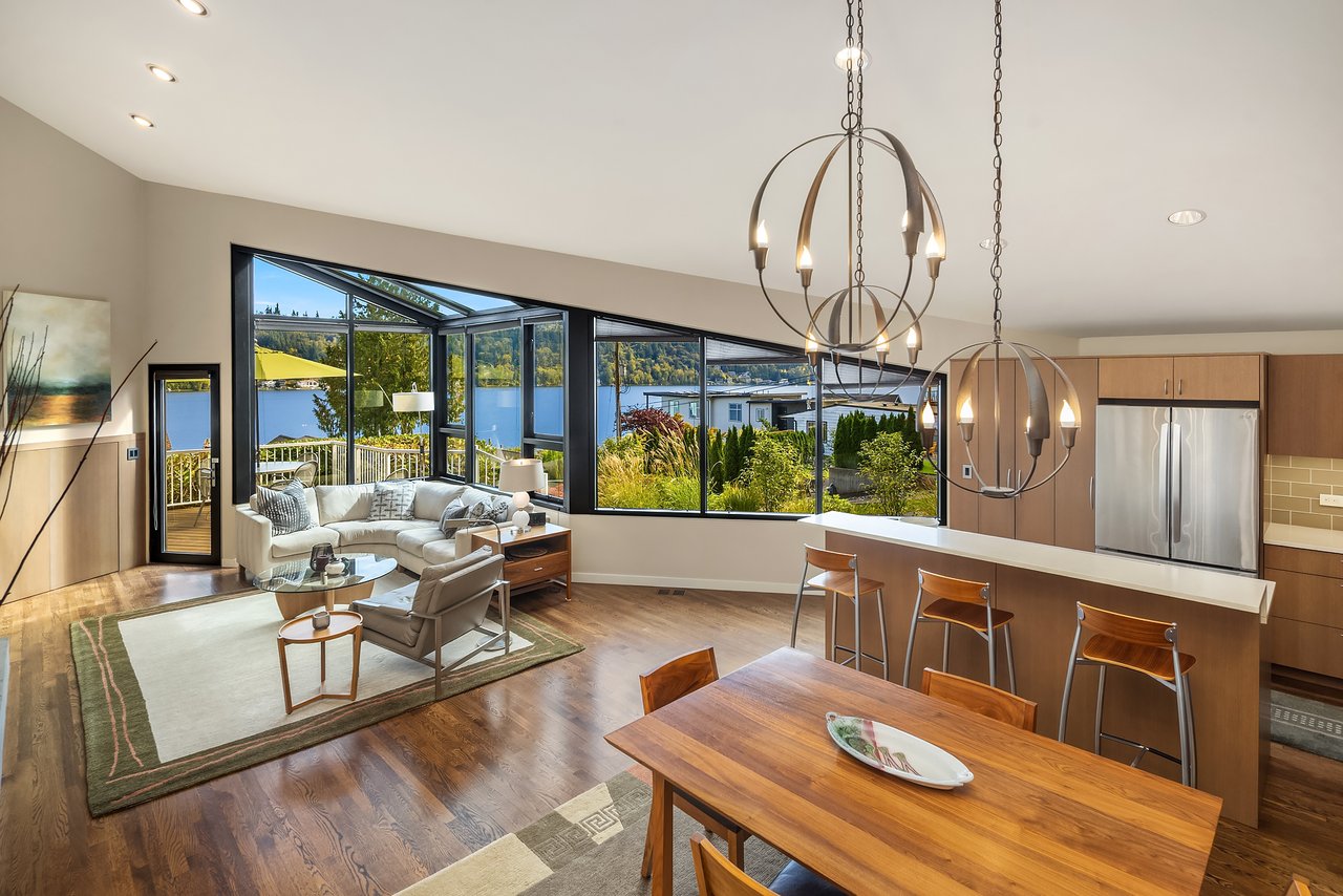 2604 W Lake Sammamish Pkwy NE