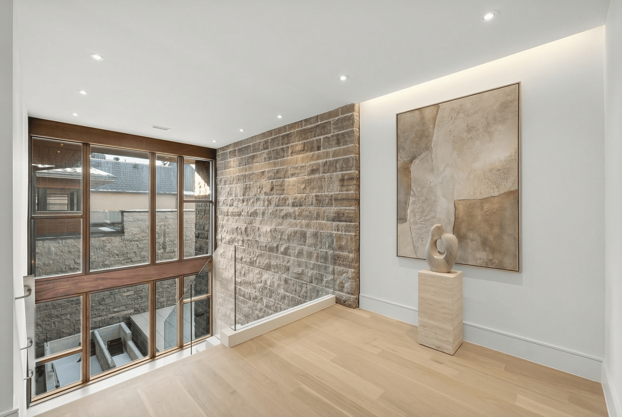 Uniquely Distinguished Property