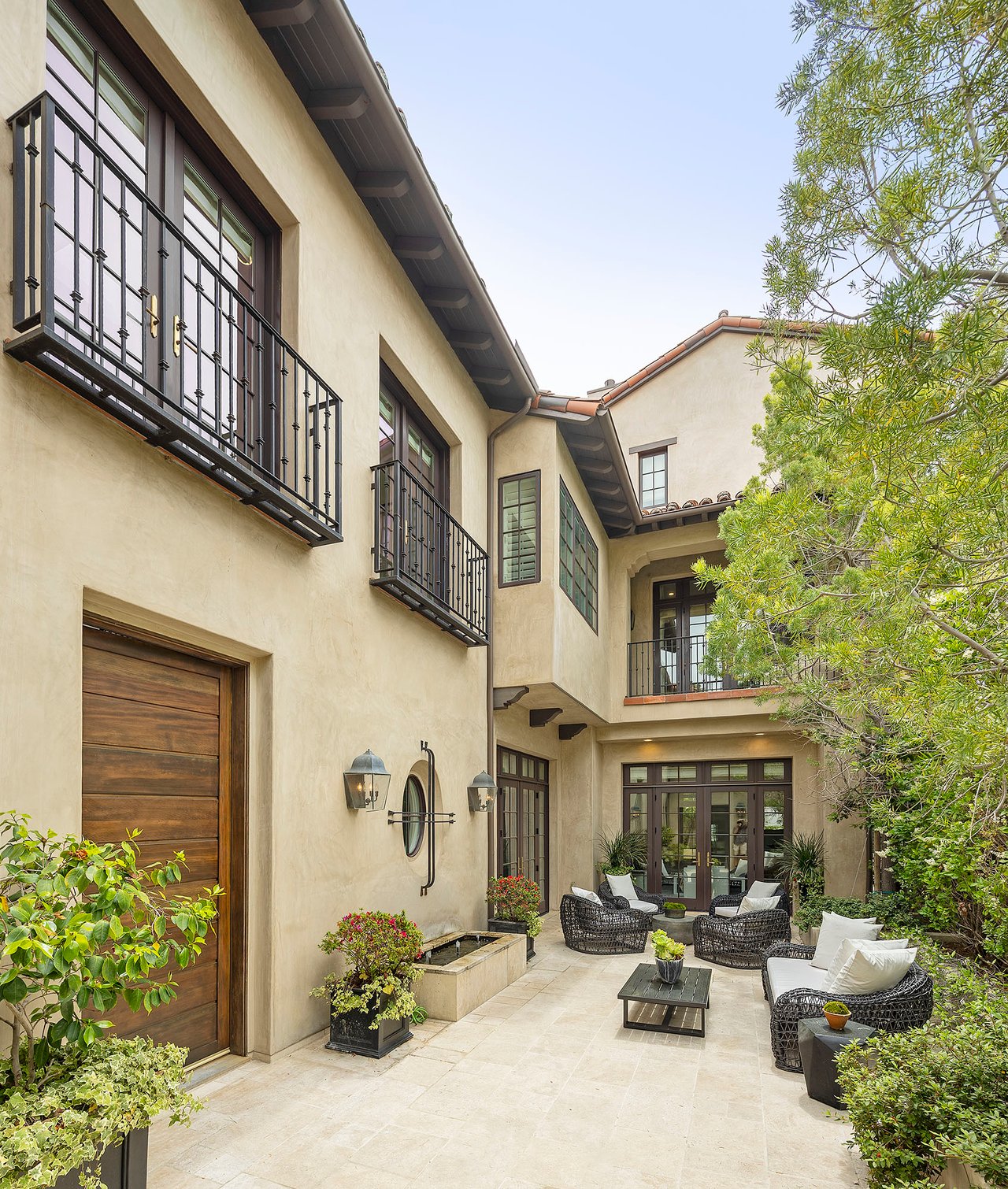 10210 Century Woods Dr, Century City