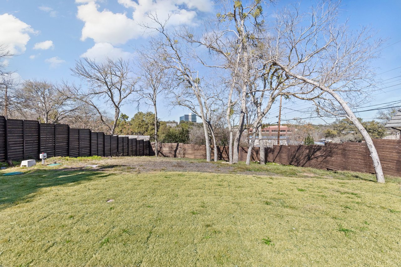 Forest Hills Residence