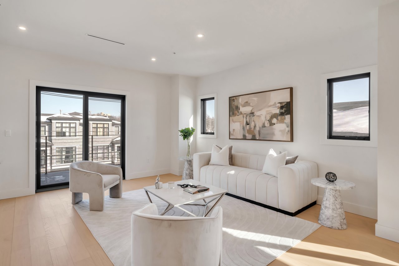 2220 Mackay Avenue B