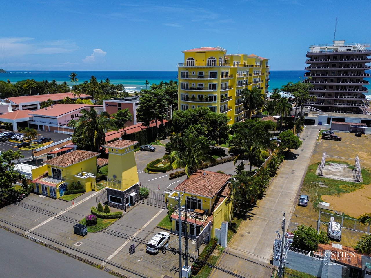 Acqua | Exclusive Oceanfront Living in Jacó