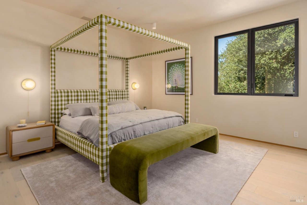 1438 Ridge Valley Road