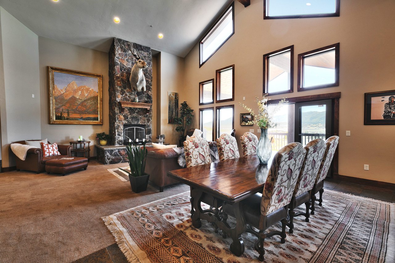Crescent Peak Hideaway