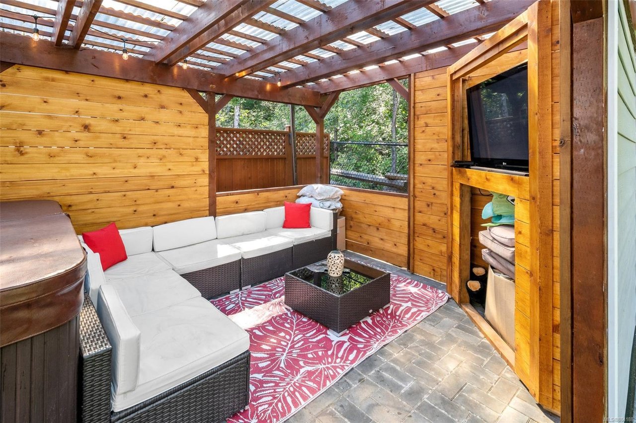 2544 West Trail Crt, Sooke